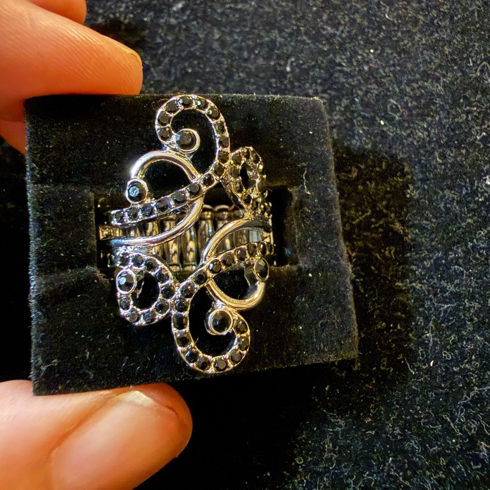 Paparazzi Silver and Black Swirl Ring